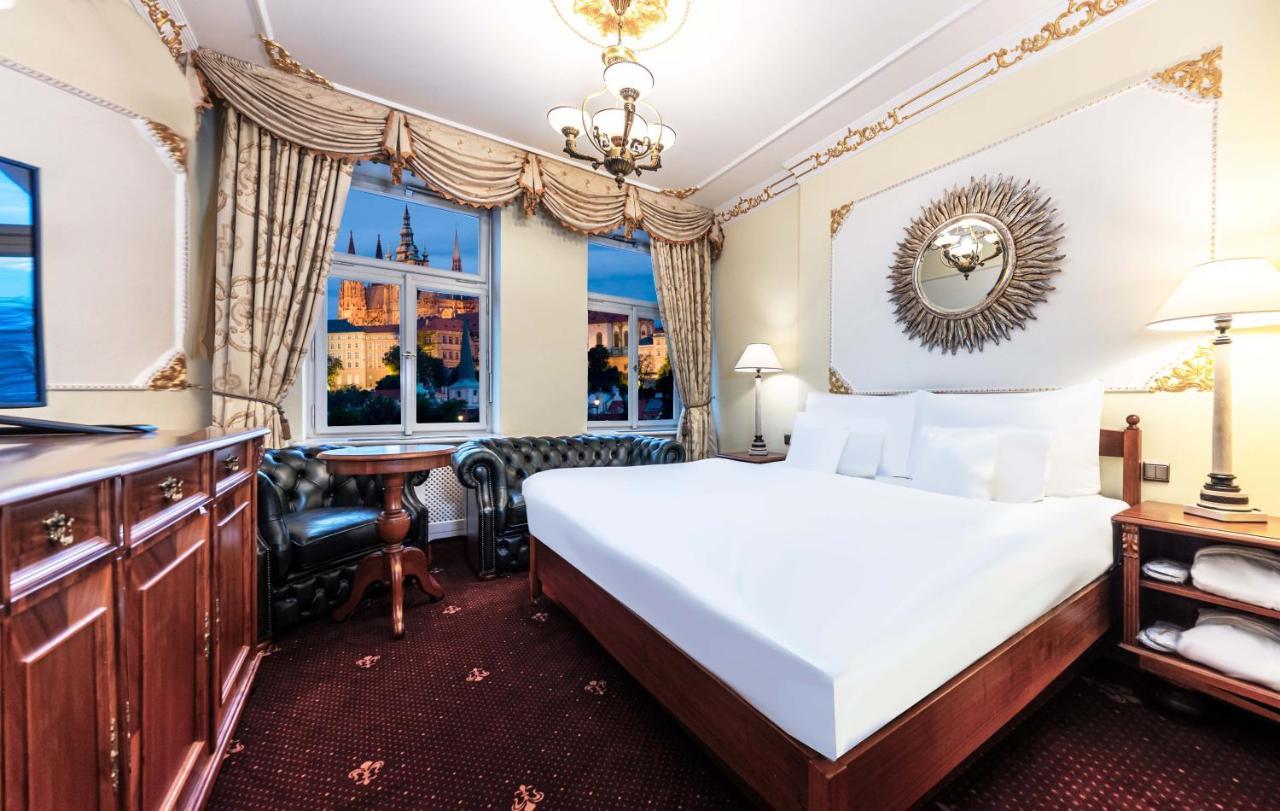 Hotel General Old Town ปราก ภายนอก รูปภาพ