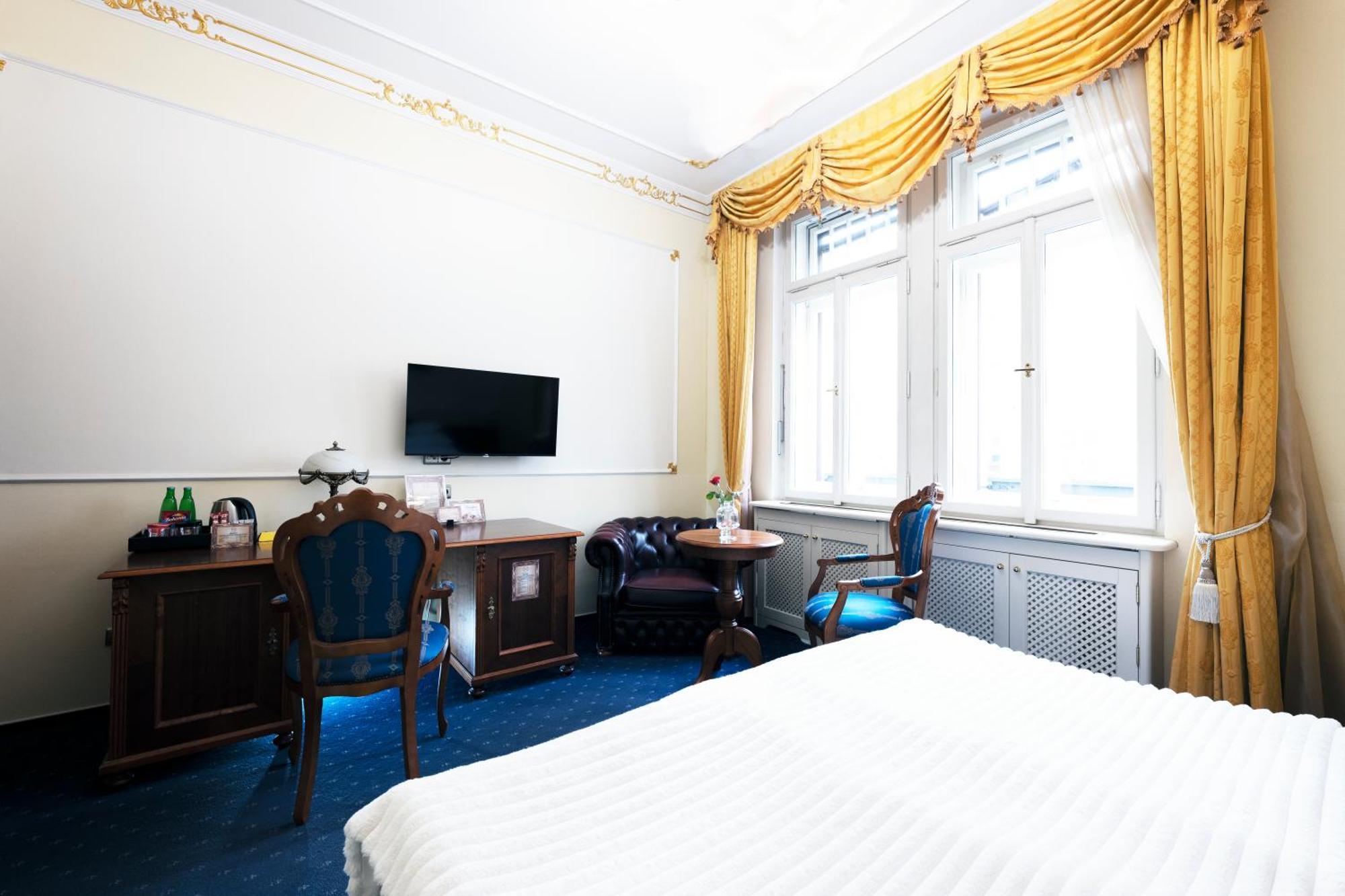 Hotel General Old Town ปราก ภายนอก รูปภาพ